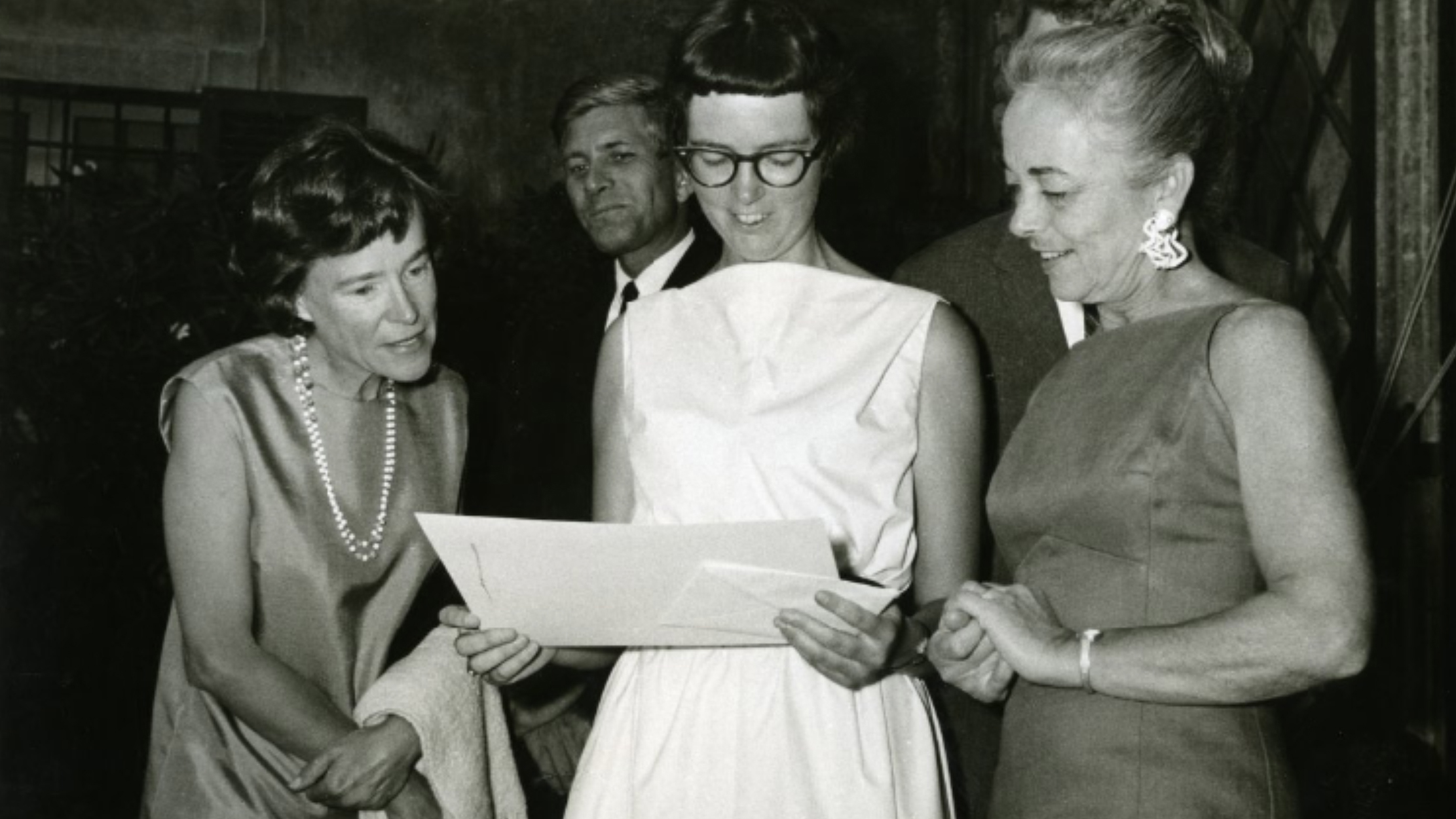 Photograph Archive - About - Anne Laidlaw