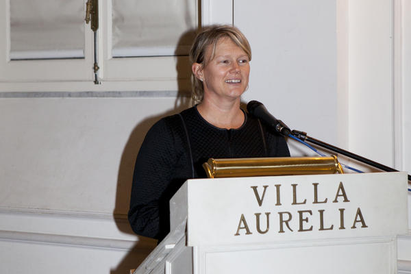 Kim Bowes Takes the Reins as Director Kim Bowes Takes the Reins as Director